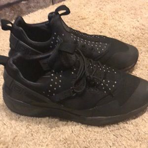Men’s Nike Air Huarache size 11